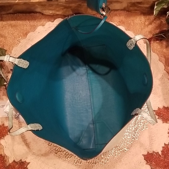 London Fog Embossed Faux Croc Tote - Picture 7 of 15